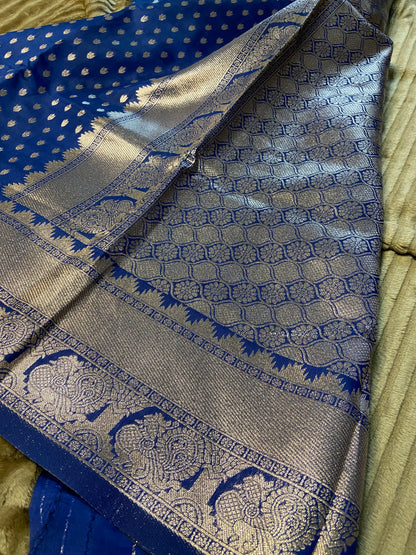 Cotton silk with silver zari and butti work Saroj the label